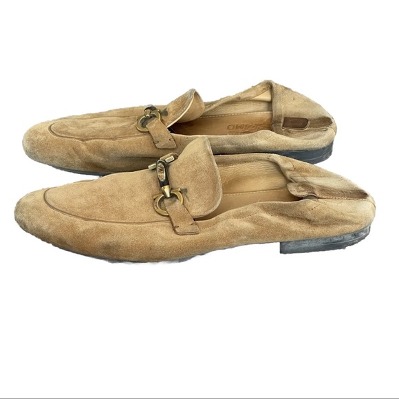VGUC Salvatore Ferragamo Suede Loafers With Gancini Ornament | Tan | Men’s 9.5E